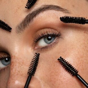 mascara